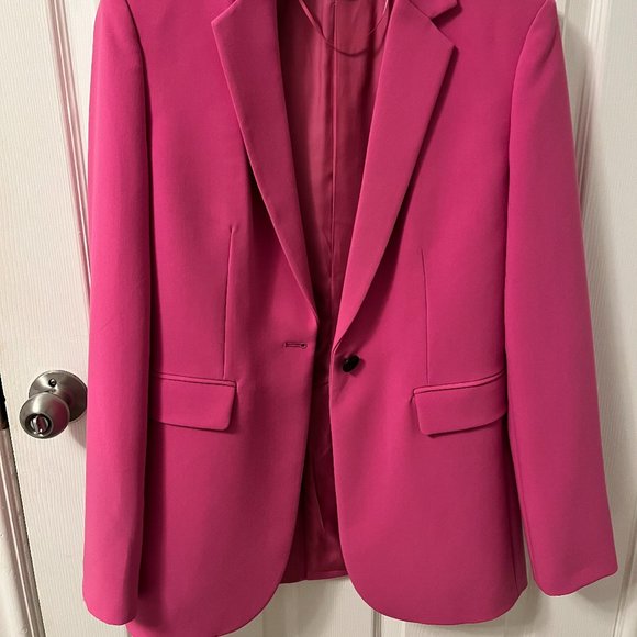 Women's Fitted Blazer with One Button - Picture 2 of 4